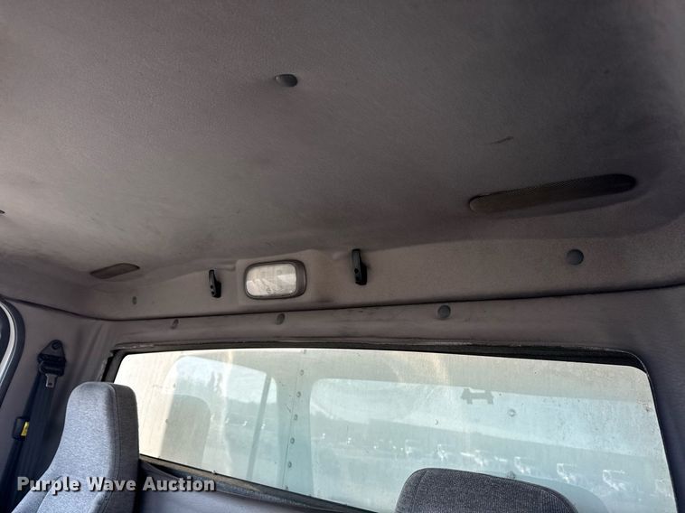 image for item DH8629 2013 Freightliner Business Class M2 box truck