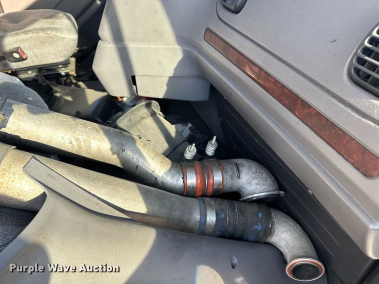 image for item DH8629 2013 Freightliner Business Class M2 box truck