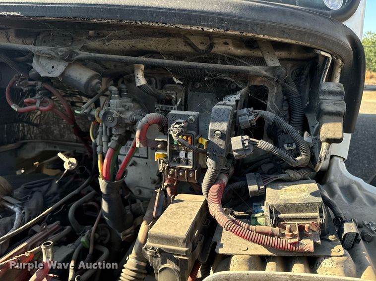 image for item DH8629 2013 Freightliner Business Class M2 box truck