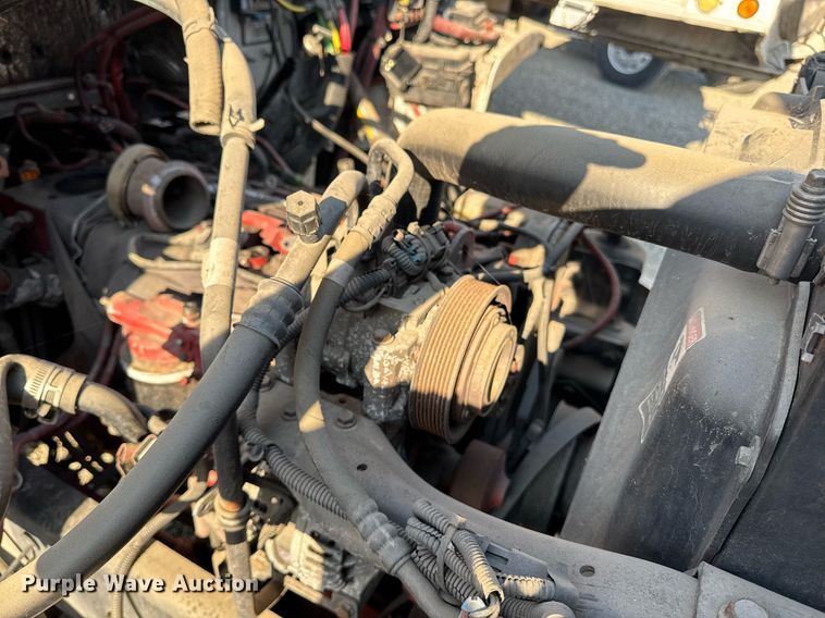 image for item DH8629 2013 Freightliner Business Class M2 box truck