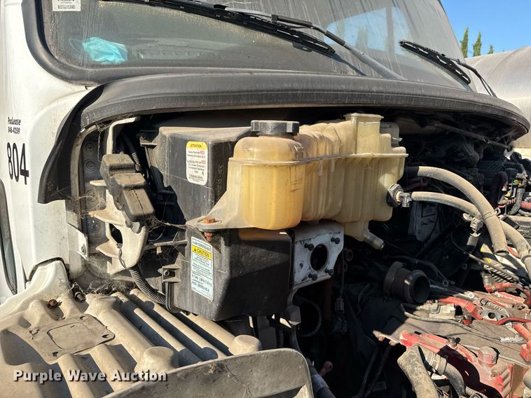 image for item DH8629 2013 Freightliner Business Class M2 box truck