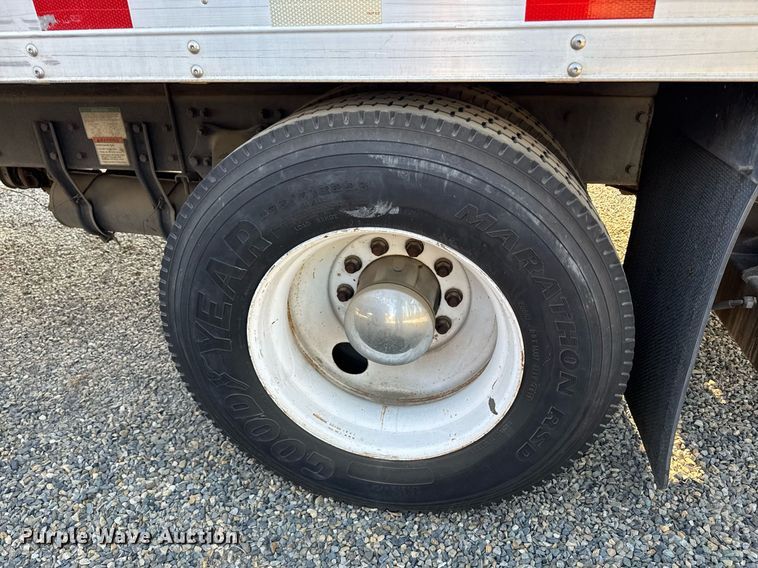 image for item DH8629 2013 Freightliner Business Class M2 box truck