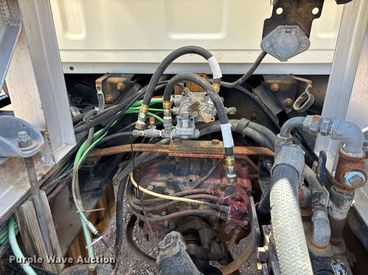 image for item DH8655 1997 Ford LT9501 semi truck