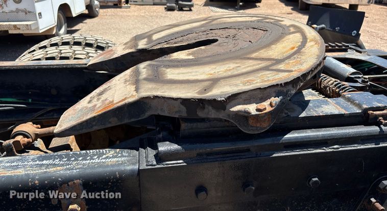 image for item DH8655 1997 Ford LT9501 semi truck