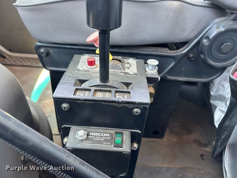 image for item DH8655 1997 Ford LT9501 semi truck