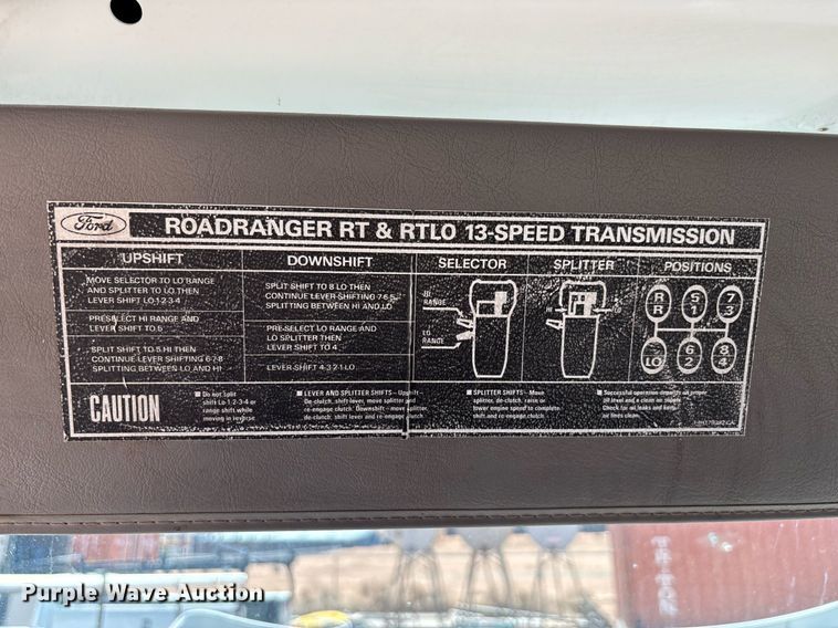 image for item DH8655 1997 Ford LT9501 semi truck