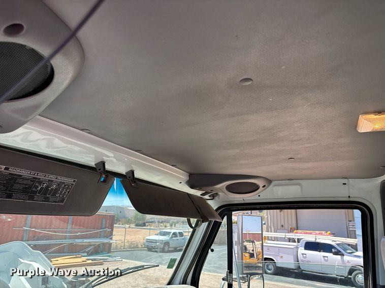 image for item DH8655 1997 Ford LT9501 semi truck