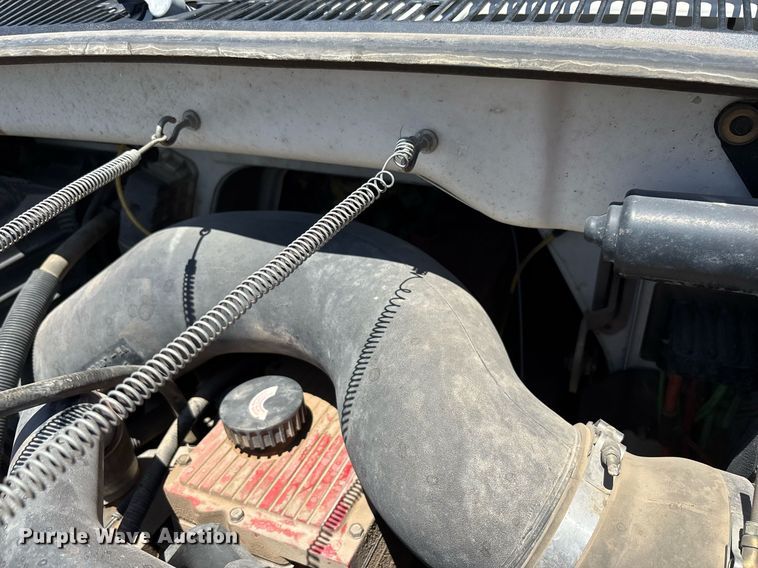 image for item DH8655 1997 Ford LT9501 semi truck