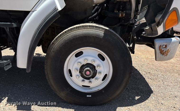 image for item DH8655 1997 Ford LT9501 semi truck