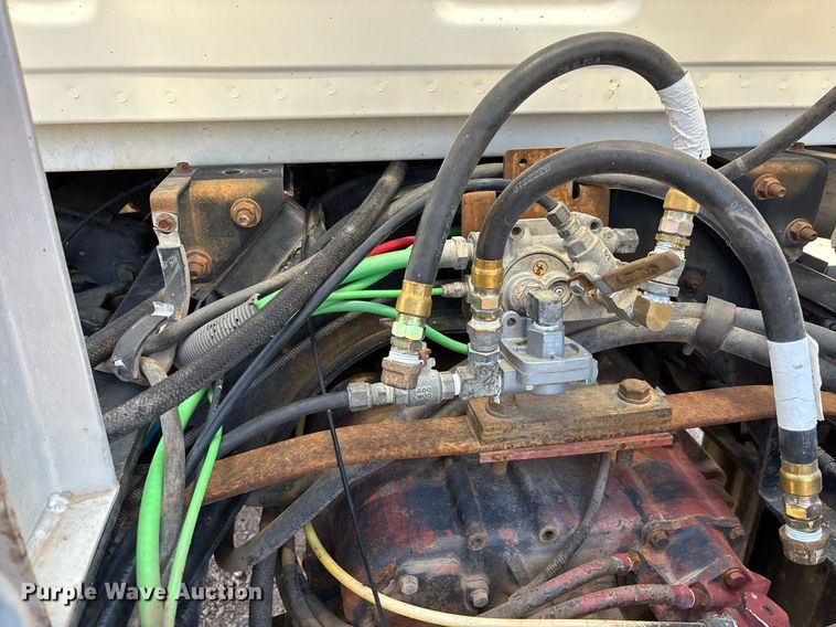 image for item DH8655 1997 Ford LT9501 semi truck