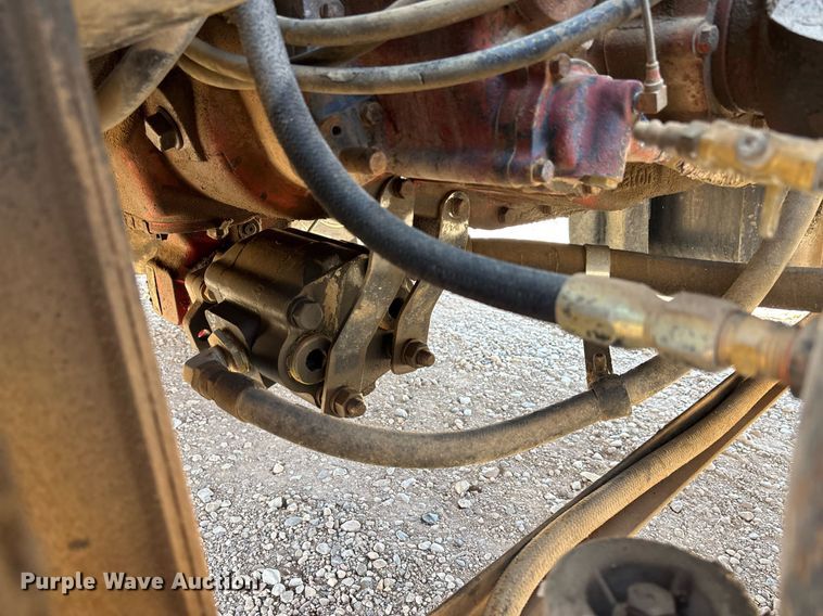 image for item DH8655 1997 Ford LT9501 semi truck