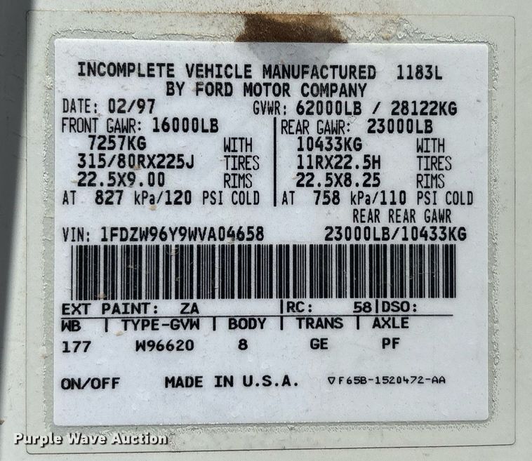 image for item DH8655 1997 Ford LT9501 semi truck