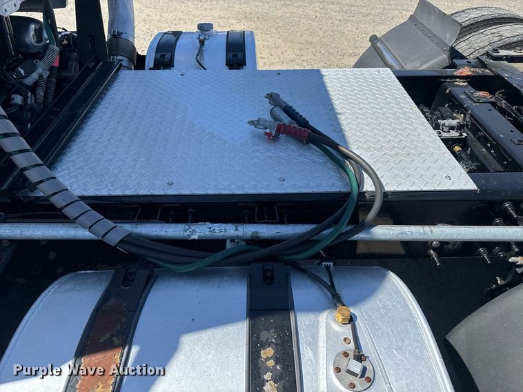 image for item DH8662 2020 Mack Anthem AN64T semi truck