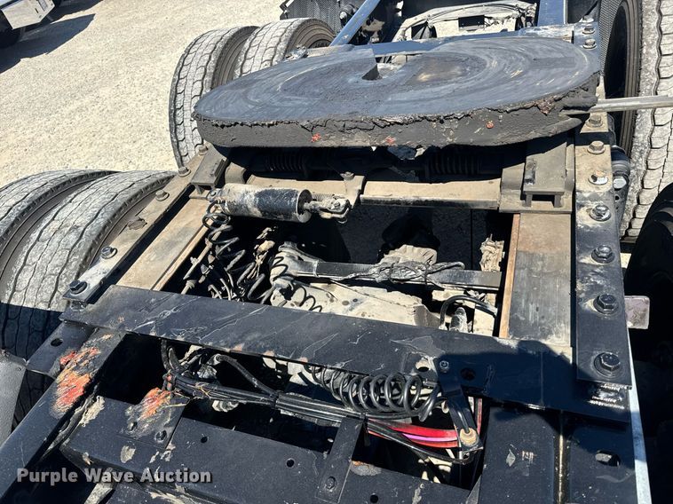 image for item DH8662 2020 Mack Anthem AN64T semi truck