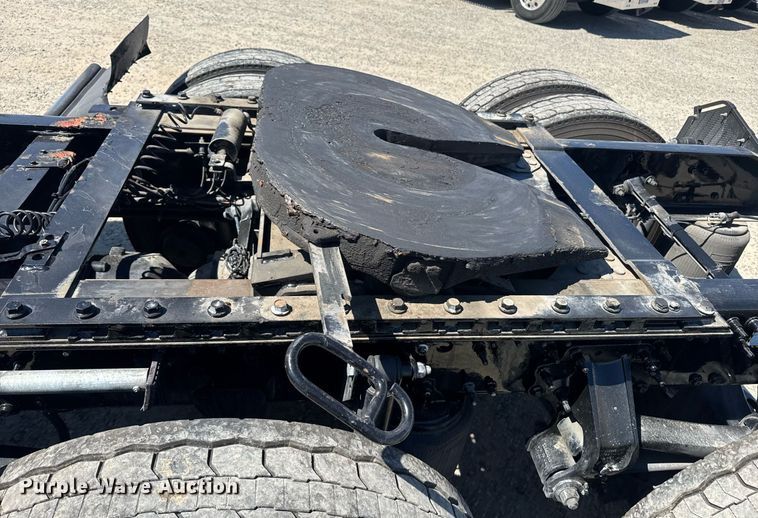 image for item DH8662 2020 Mack Anthem AN64T semi truck