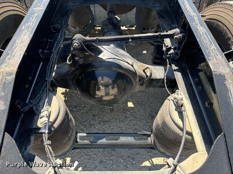 image for item DH8662 2020 Mack Anthem AN64T semi truck