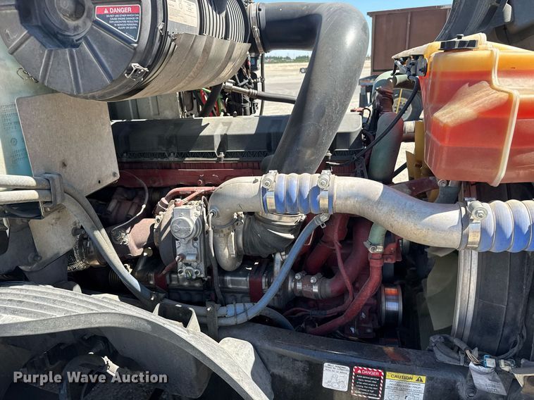 image for item DH8662 2020 Mack Anthem AN64T semi truck