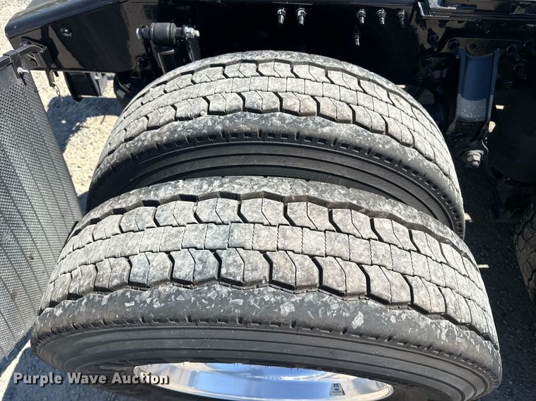 image for item DH8662 2020 Mack Anthem AN64T semi truck