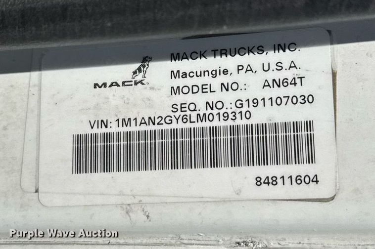 image for item DH8662 2020 Mack Anthem AN64T semi truck