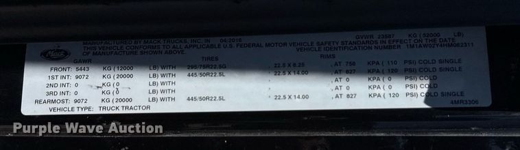 image for item DH8664 2017 Mack CXU613 semi truck