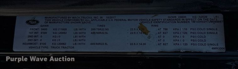 image for item DH8665 2018 Mack CXU613 semi truck