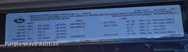 image for item DH8666 2017 Mack CXU613 semi truck