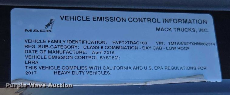 image for item DH8666 2017 Mack CXU613 semi truck