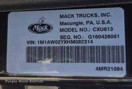 image for item DH8666 2017 Mack CXU613 semi truck