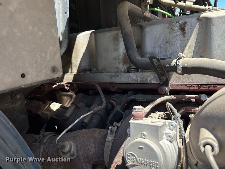 image for item DH8667 2017 Mack CXU613 semi truck