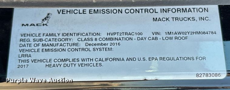 image for item DH8667 2017 Mack CXU613 semi truck