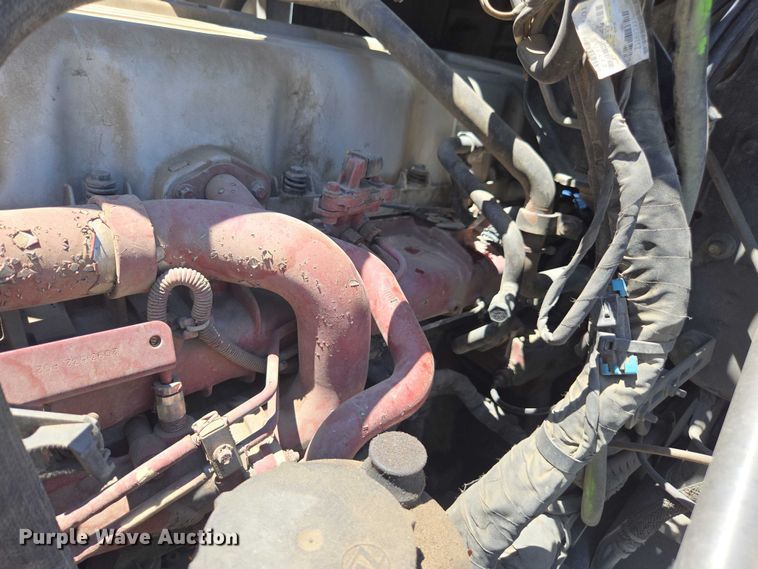 image for item DH8668 2017 Mack CXU613 semi truck