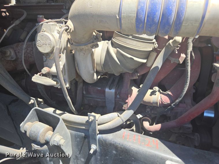 image for item DH8668 2017 Mack CXU613 semi truck