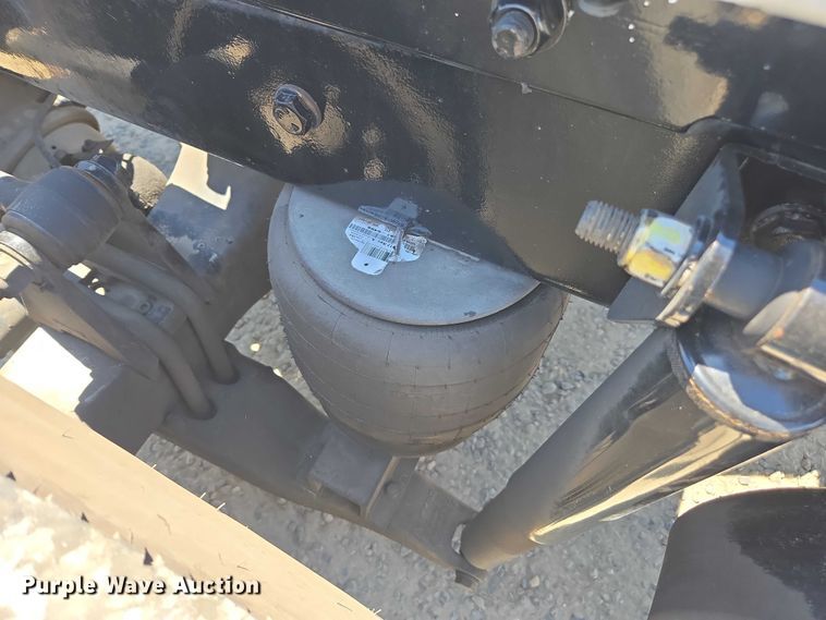 image for item DH8669 2016 Kenworth T880 semi truck