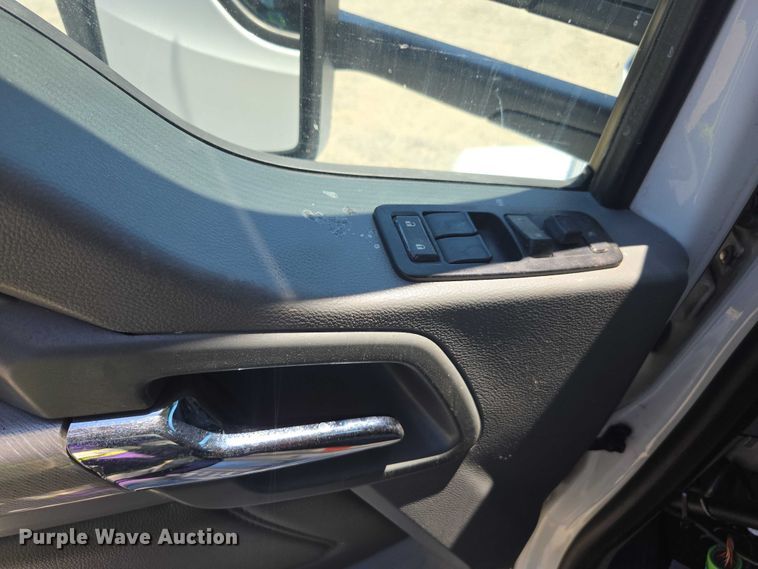 image for item DH8669 2016 Kenworth T880 semi truck