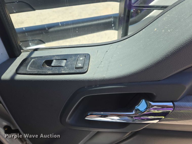 image for item DH8669 2016 Kenworth T880 semi truck