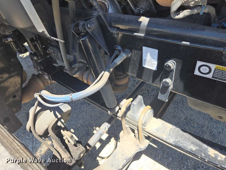 image for item DH8669 2016 Kenworth T880 semi truck