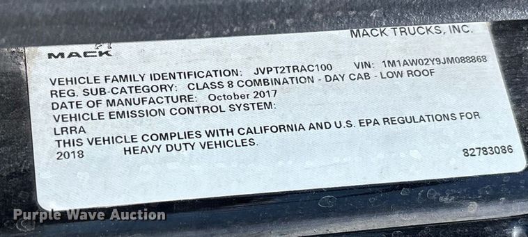 image for item DH8670 2018 Mack CXU613 semi truck