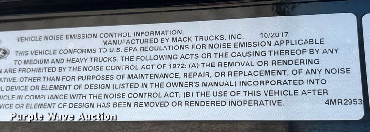 image for item DH8670 2018 Mack CXU613 semi truck