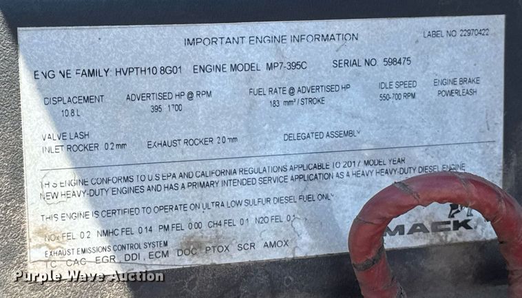 image for item DH8672 2018 Mack CXU613 semi truck