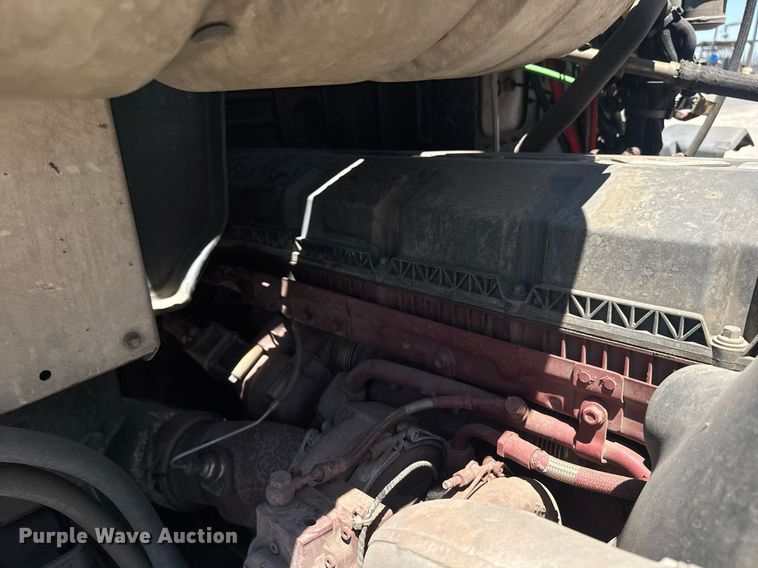 image for item DH8672 2018 Mack CXU613 semi truck