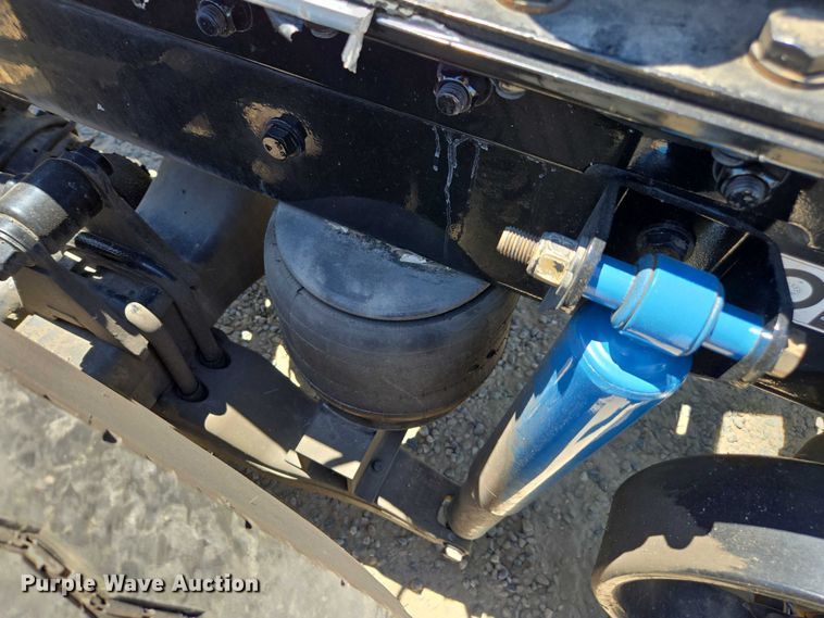 image for item DH8673 2016 Kenworth T880 semi truck