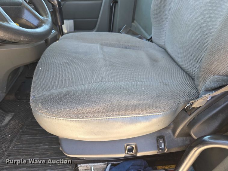 image for item DH8673 2016 Kenworth T880 semi truck