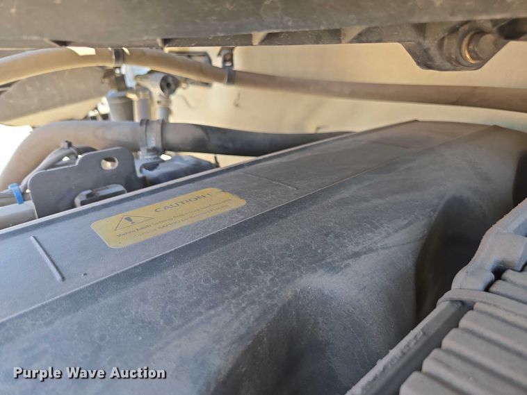 image for item DH8673 2016 Kenworth T880 semi truck