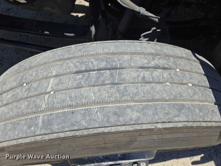 image for item DH8673 2016 Kenworth T880 semi truck