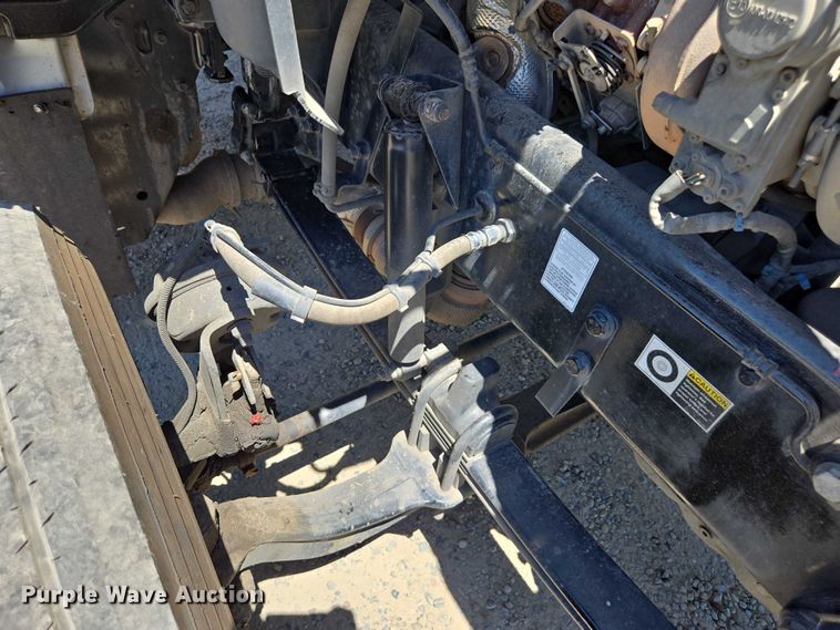 image for item DH8673 2016 Kenworth T880 semi truck