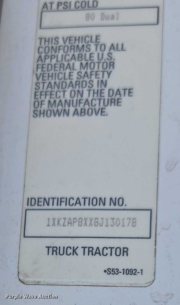 image for item DH8673 2016 Kenworth T880 semi truck