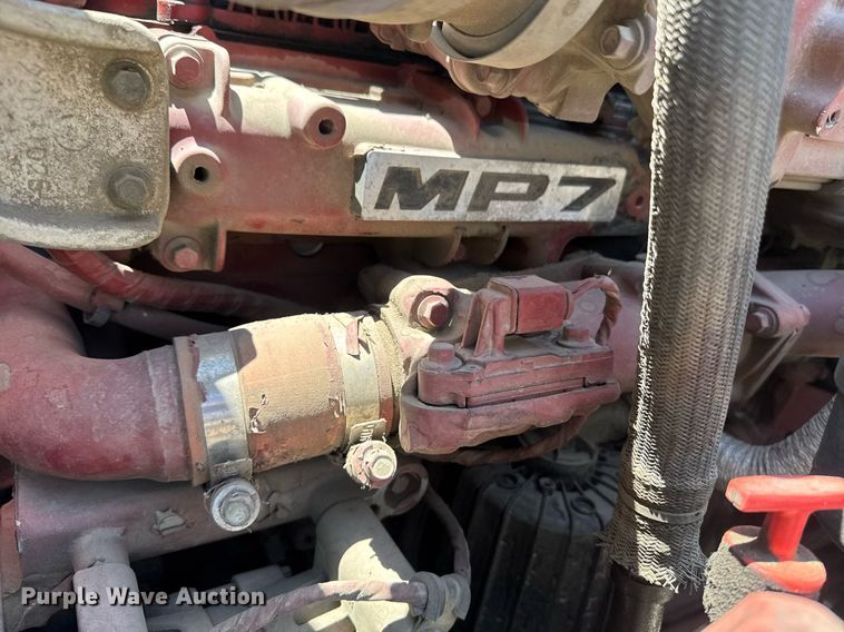 image for item DH8675 2018 Mack CXU613 semi truck