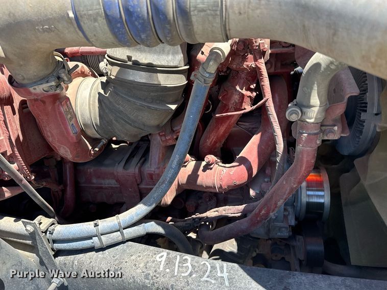 image for item DH8675 2018 Mack CXU613 semi truck