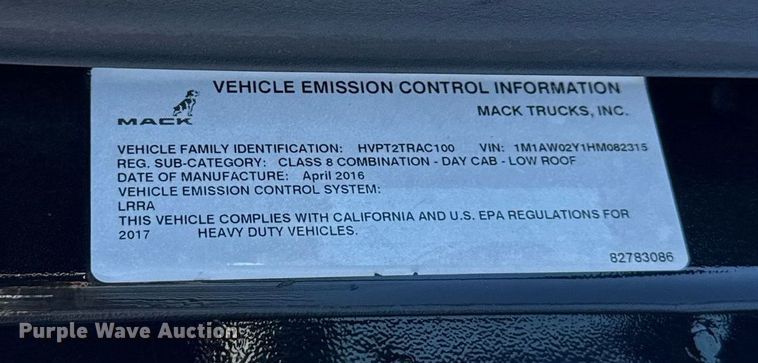 image for item DH8676 2017 Mack CXU613 semi truck