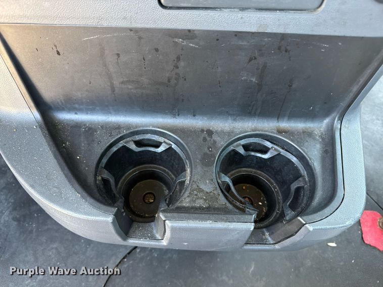 image for item DH8677 2018 Mack CXU613 semi truck